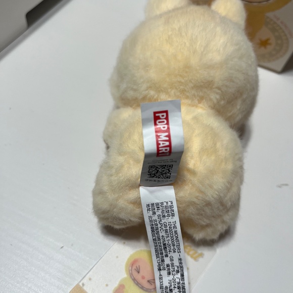 LABUBU HAVE A SEAT SISI - Picture 6 of 6